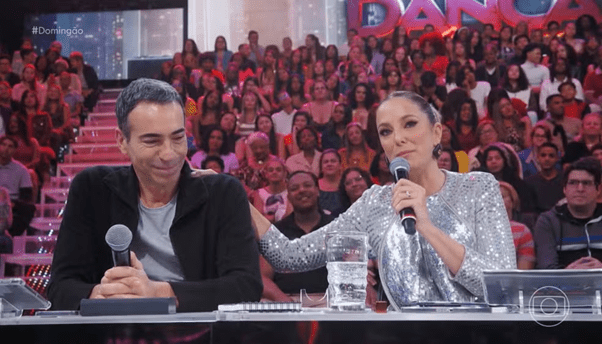 EMOCIONANTE: CÉSAR TRALLI E TICIANE PINHEIRO RECEBEM HOMENAGEM DE RAFA JUSTUS 2 Imagem11