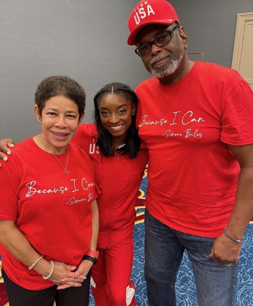 Mãe biológica de Simone Biles, explica abandono e pede perdão à ginasta 2 Pais de Simone Biles, Ronald e Nellie Biles.