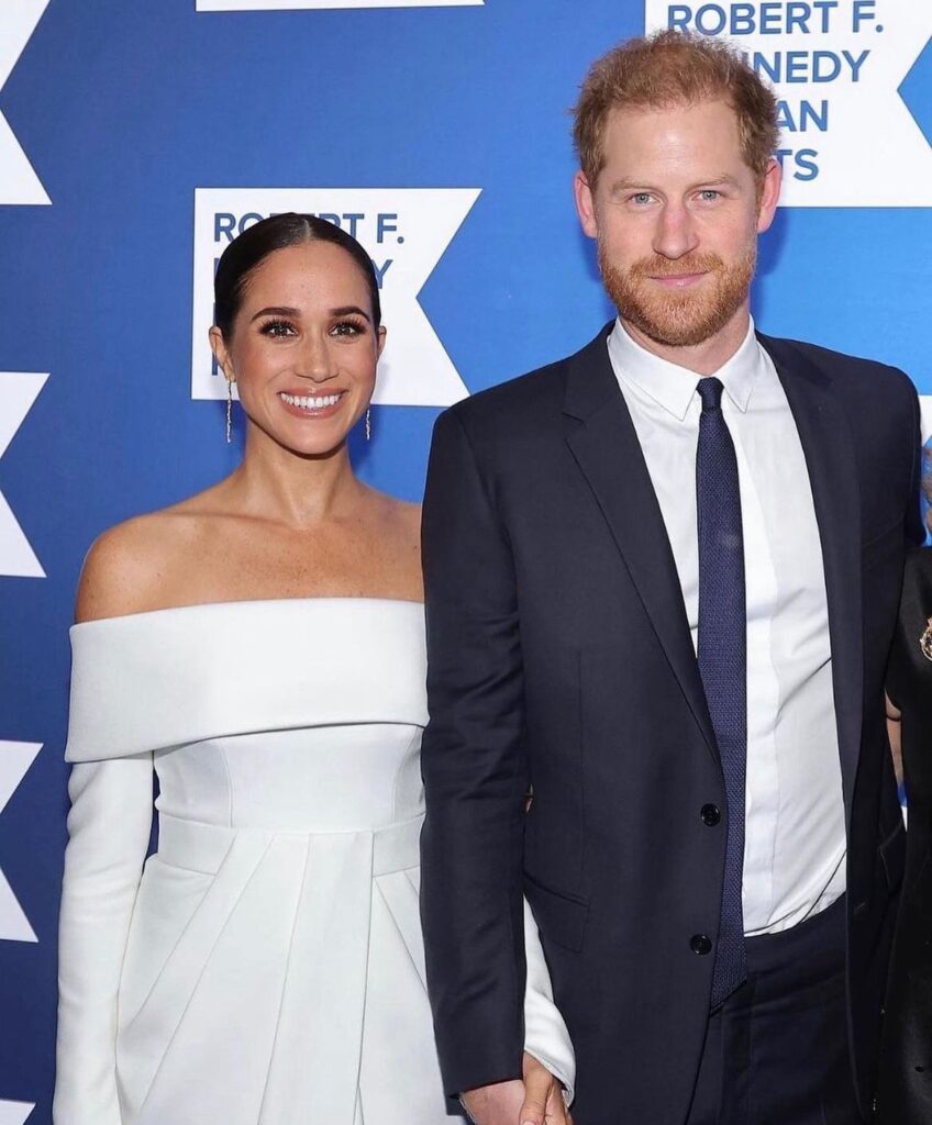 Meghan Markle pode voltar à série "Suits" diz Aaron Korsh criador 1 Funcionário de Harry e Meghan pede demissão; fontes afirmam “não era a pessoa certa”