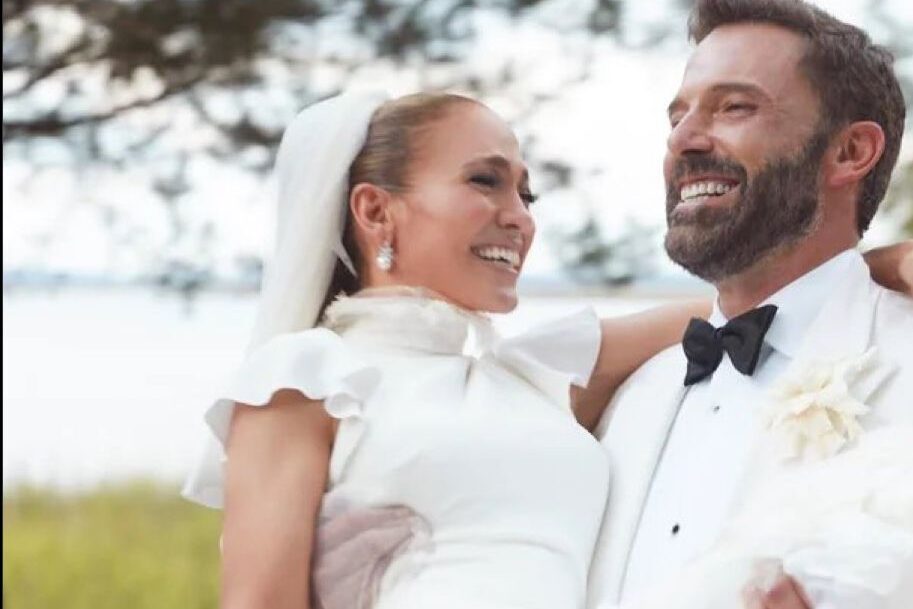 Jennifer Lopez oficializa divórcio de Ben Affleck no 2º aniversário de casamento 1 Jennifer Lopez oficializa divórcio de Ben Affleck no 2º aniversário de casamento