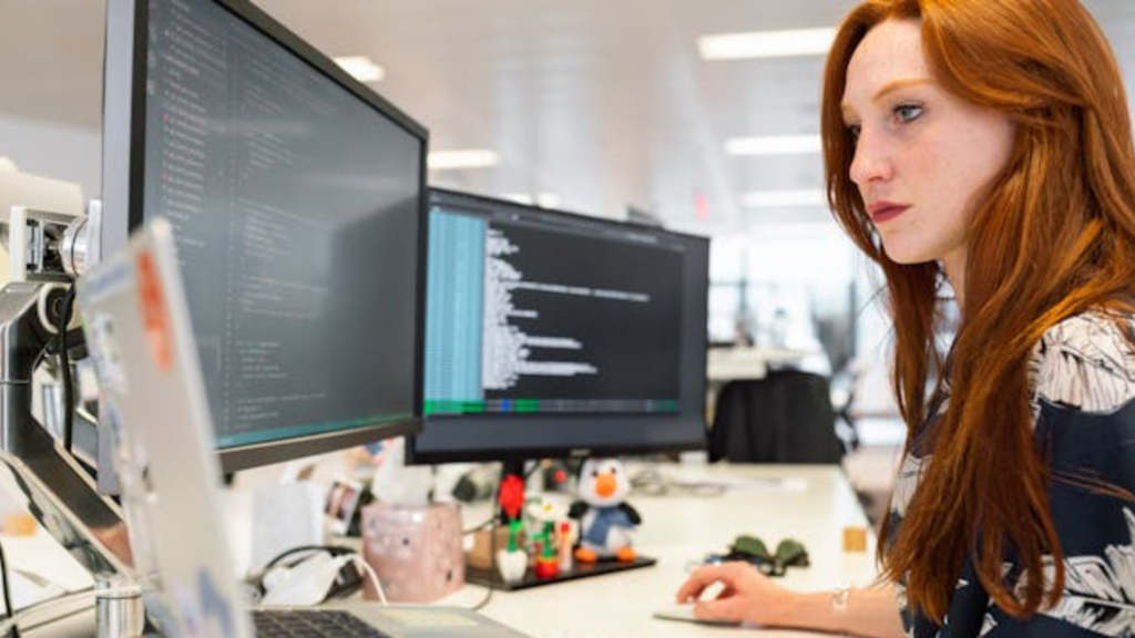 Novos horizontes: carreira em Tecnologia 1 TI mulher