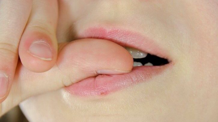 Os cuidados essenciais para ter unhas saudáveis e bonitas 1 dca83d341ee0bc5402bedb1771ff3853 edited