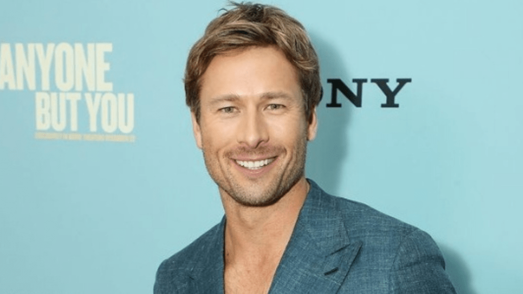 Jenna Ortega negocia novo filme em que atuará com Glen Powell 2 glen powell