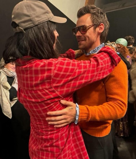 Harry Styles marca presença no Paris Fashion Week 2 Captura de tela 2024 09 30 133046
