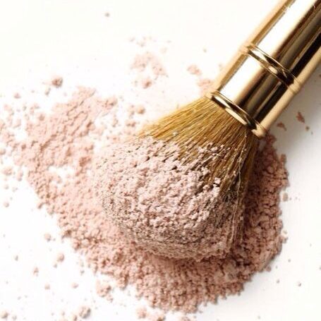 Produtos essenciais para seu kit de maquiagem 4 abdedd867381fbbb32511111e931890d edited