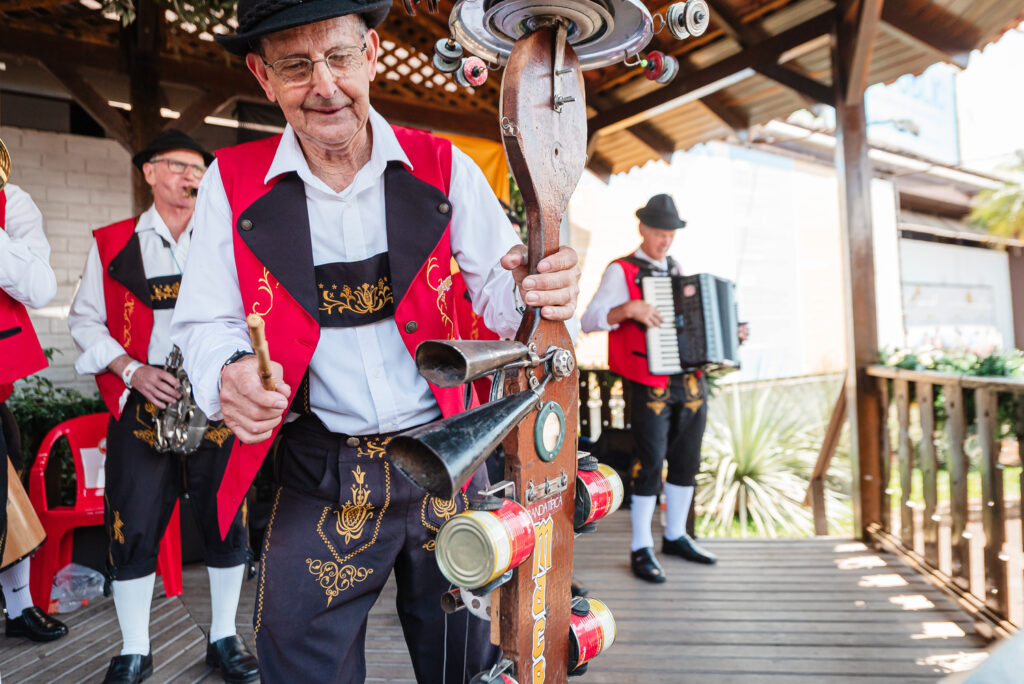 Oktoberfest Igrejinha: a maior festa comunitária do Brasil 3 Bandinha típica - Oktober de Igrejinha - Foto por Os Silveiras