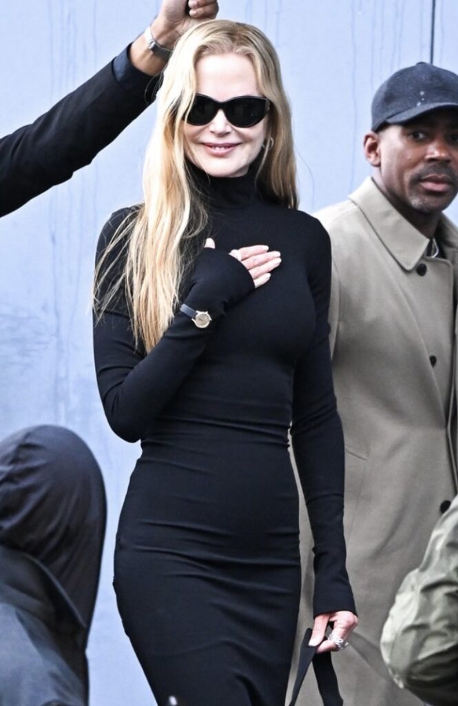 Nicole Kidman eleva look Balenciaga com relógio de ouro 1 IMG 6637