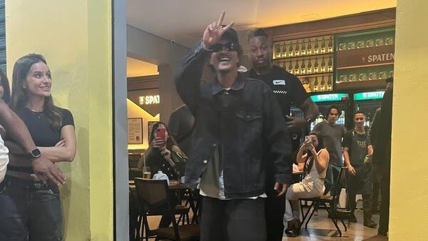 Bruno Mars, o mais novo queridinho entre os brasileiros, visita bar histórico de BH 1 Bruno Mars