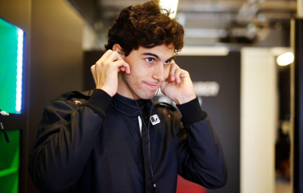 F1: Gabriel Bortoleto e Felipe Drugovich pilotam em testes de pós-temporada em Abu Dhabi, com Charles Leclerc liderando 1 Gabriel Bortoleto pilota sauber pela primeiravez em treino pós-temporada de 2024 em Abu Dhabi