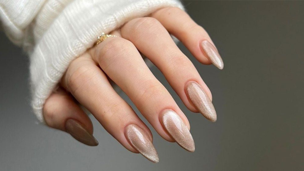 As tendências nail art que vão dominar 2025 3 Brad Pitt vence processo contra Angelina Jolie sobre venda de vinicola. 1