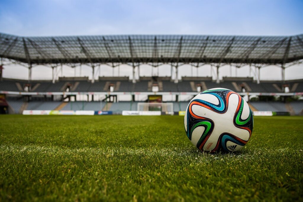 Mercado da bola: saiba como estão as principais contratações para a temporada de 2025 1 football 488714 1280