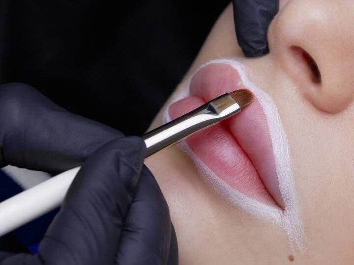 Micropigmentação labial: conheça a técnica que se popularizou e valoriza os lábios 2 392fba2df7bc7c8a37992fcb9dc35098 edited 1
