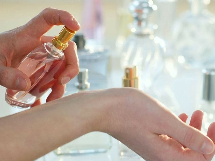 Perfume: 6 dicas de como aumentar o tempo de fixação na pele 3 image 23 edited