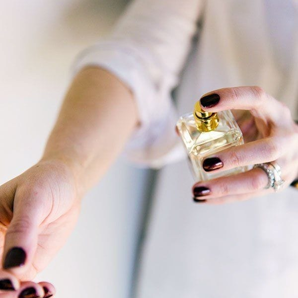 Perfume: Descubra os melhores locais para a aplicação 2 perfume
