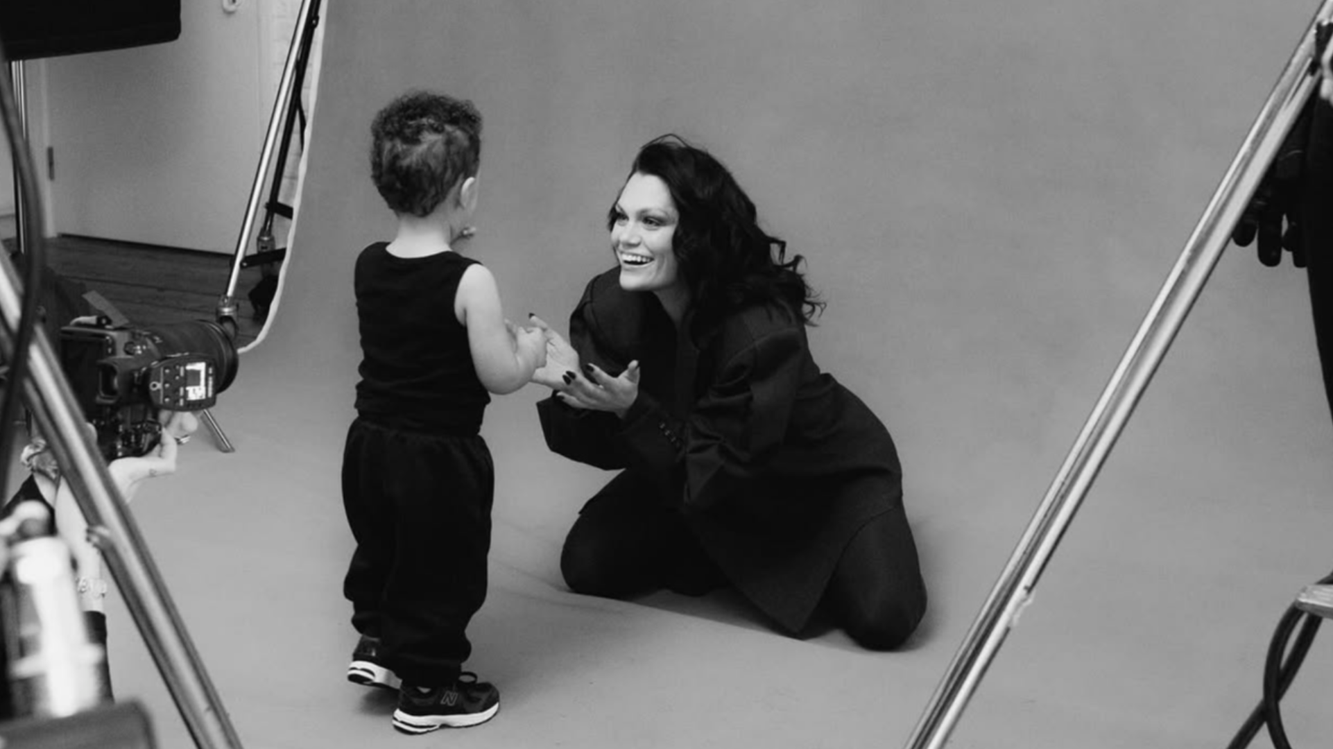 Jessie J revela novos caminhos na música 1 Jessie J posa para fotos de seu novo projeto. (Reprodução/Instagram/@jessiej)