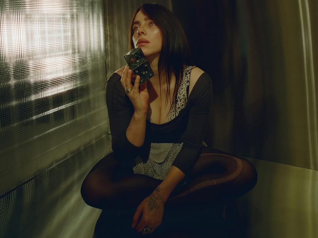 Billie Eilish é a Artista do Ano no AMAs 2 Billie Eilish é a Artista do Ano no AMAs