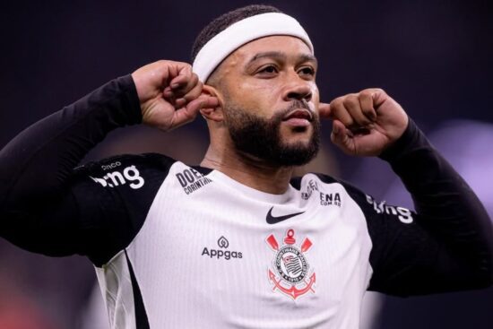 Memphis Depay cobra R$ 6,1 milhões do Corinthians e pode não se reapresentar