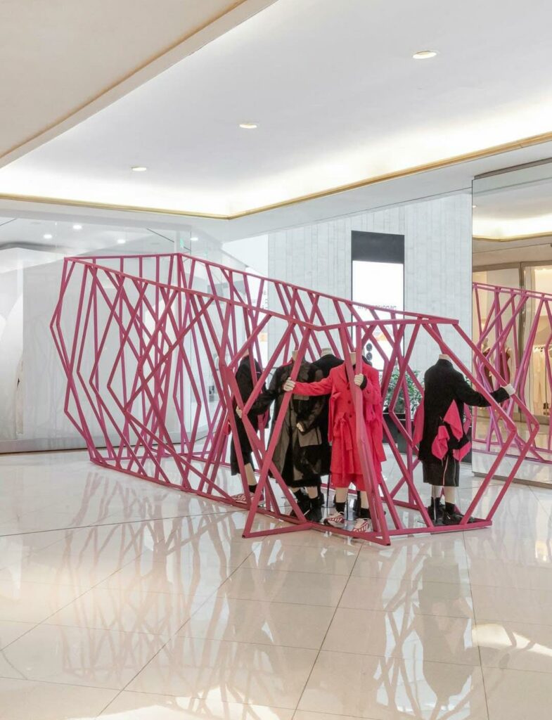 Espaço da Comme Des Garçons no shopping Iguatemi em São Paulo