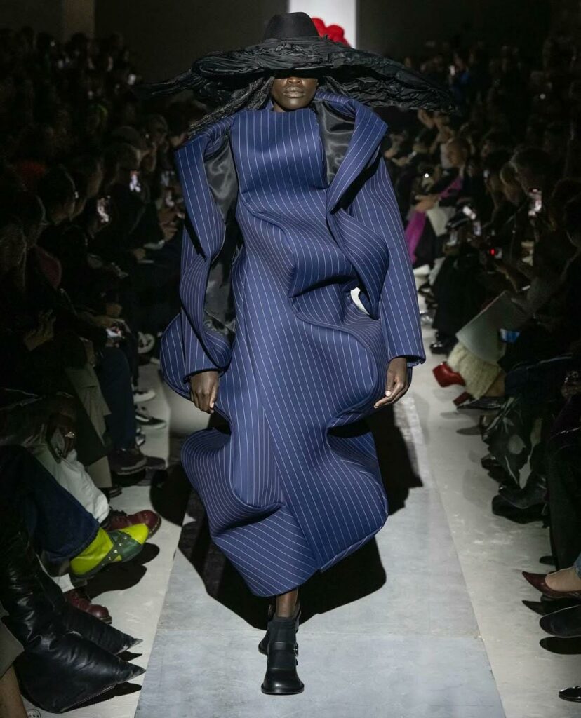 Coleção outono/inverno 2025 da Comme Des Garçons