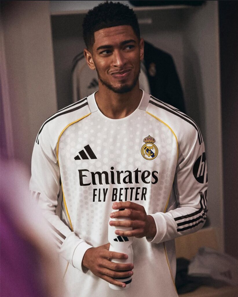 Real Madrid apresenta nova camisa principal para 2025/26 com homenagem ao reformado Bernabéu 1 Real Madrid