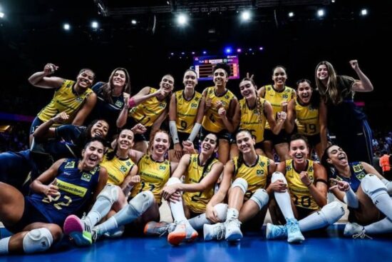 Seleção feminina de vôlei tira a invencibilidade da Turquia na VNL 2025 e sobe no ranking