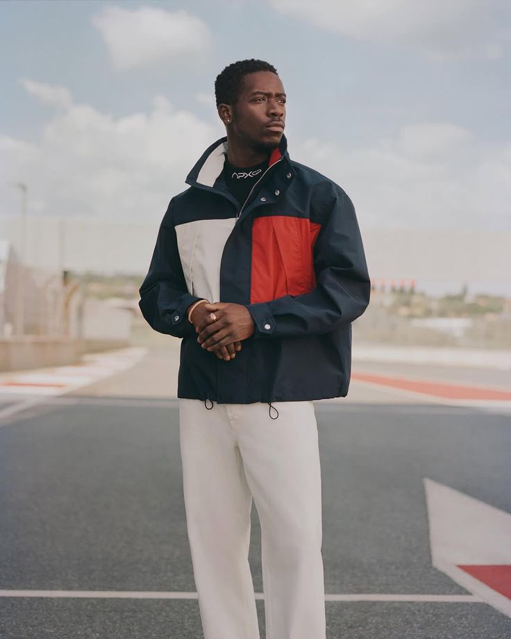 Damson Idris para a nova colaboração com Tommy Hilfiger