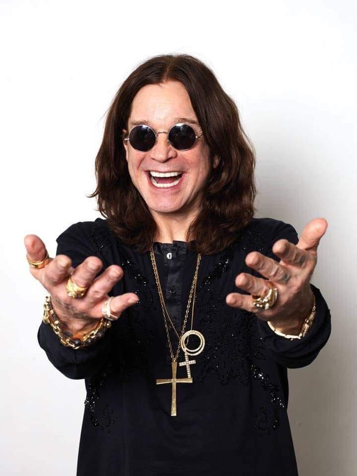 Ozzy Osbourne diz adeus em palco beneficente