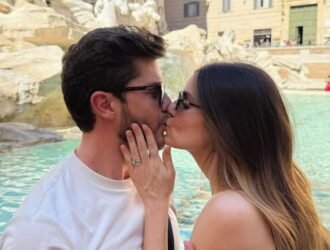 Camila Queiroz e Klebber Toledo curtem viagem romântica por Roma em hotel de luxo