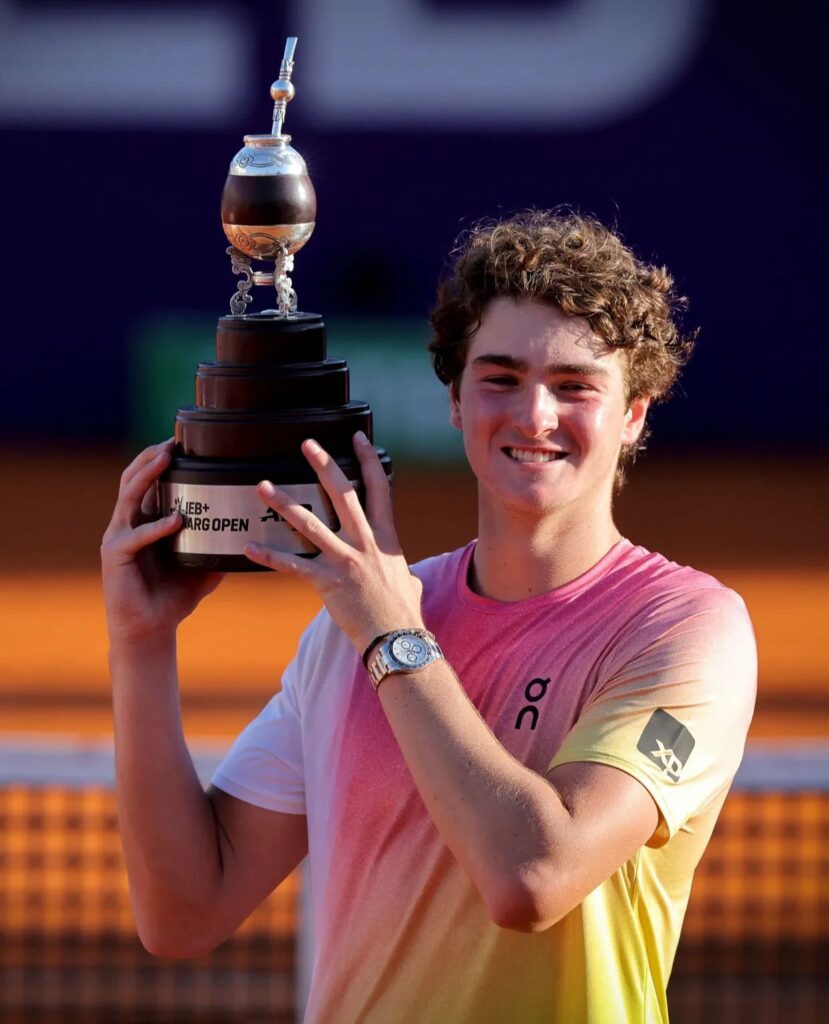 João Fonseca entra no Top 50 da ATP e se torna o brasileiro mais jovem a alcançar a marca