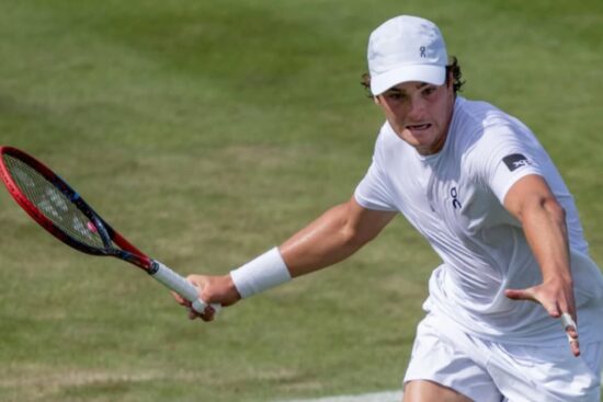 Fonseca se despede após batalha equilibrada e Jarry avança às oitavas de Wimbledon 2025