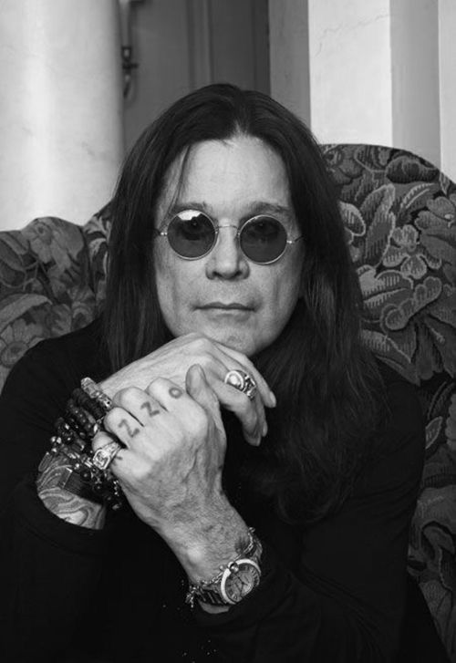 Ozzy Osbourne diz adeus em palco beneficente