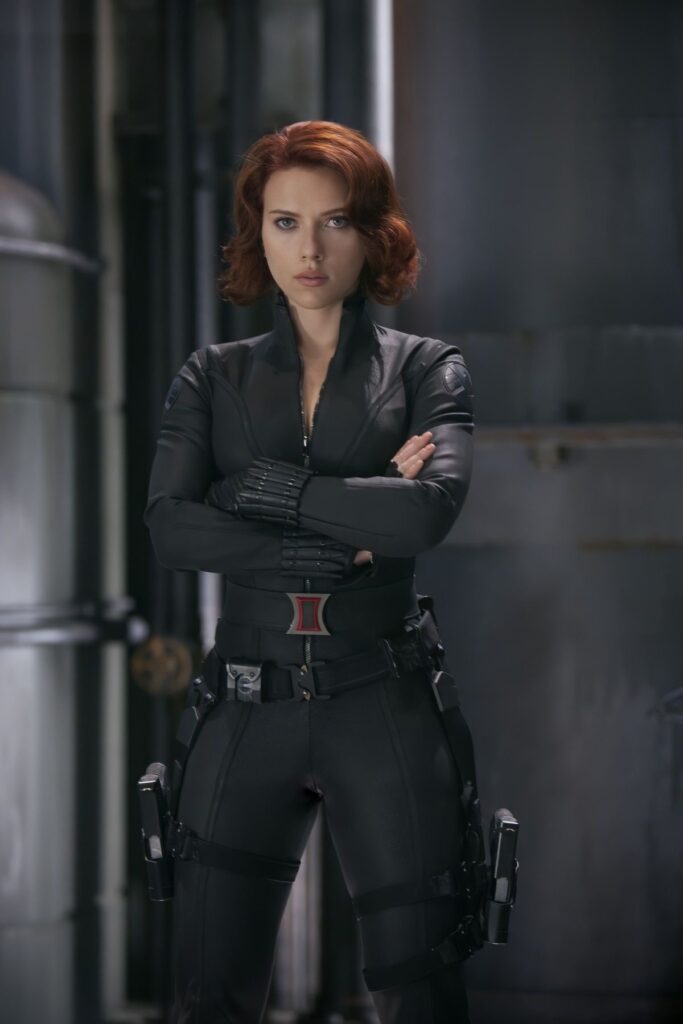 Scarlett e o Estilo ”Viúva Negra”