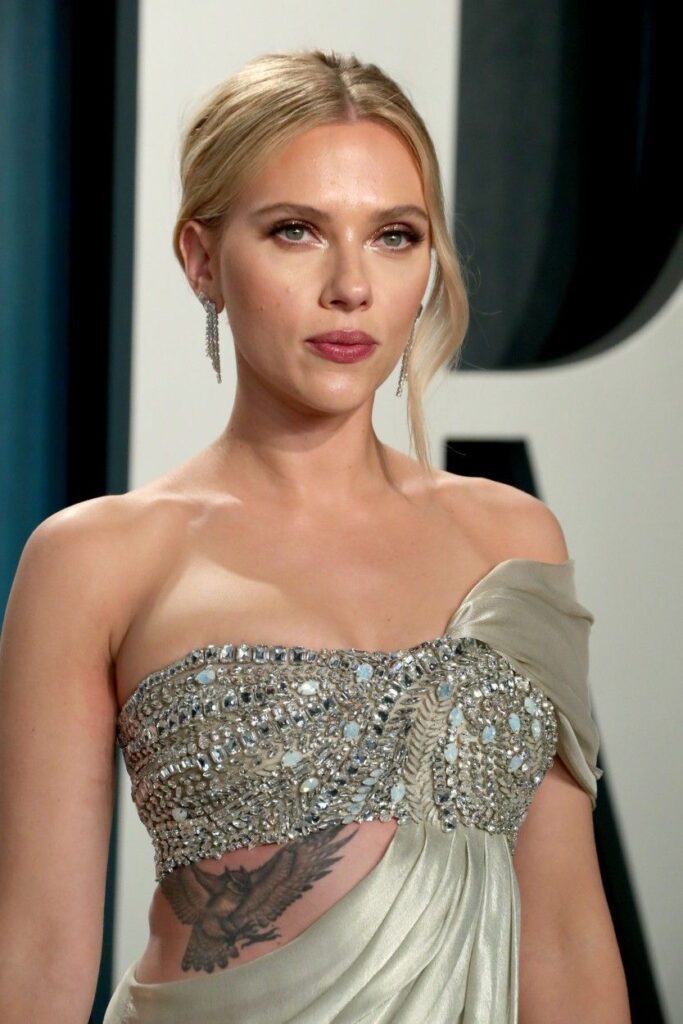 Scarlett Johansson em um look deslumbrante