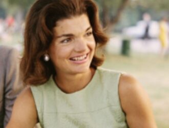 Truques de estilo da Jackie Kennedy que ainda são tudo