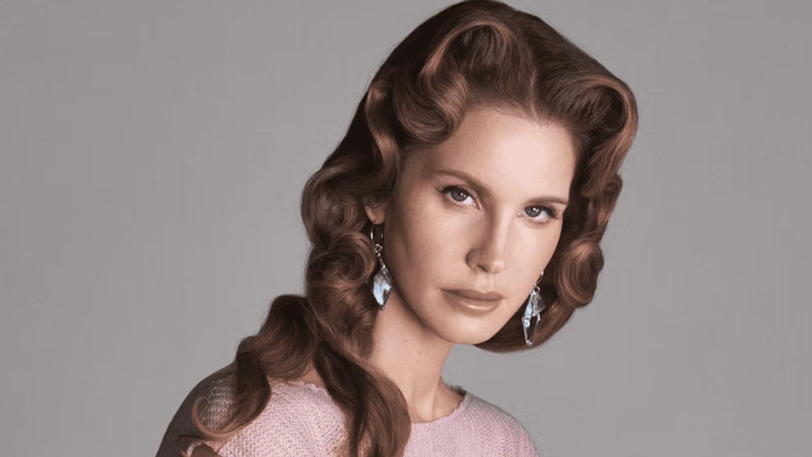 Lana Del Rey fala sobre novo álbum, o amor e sua vida na Louisiana