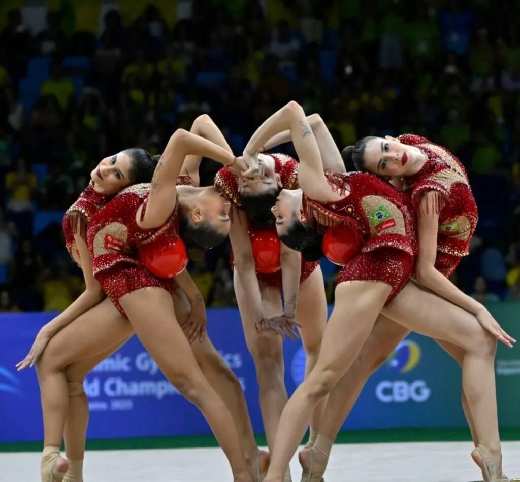 Brasil brilha no mundial de Ginastica Rítmica 2025 e conquista duas medalhas de prata