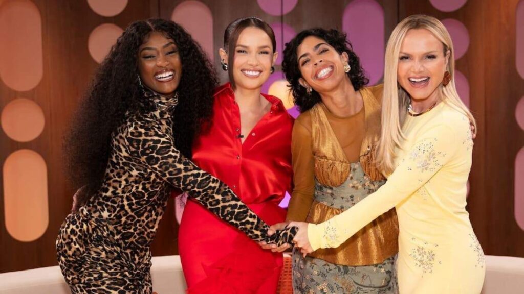 Elenco do Saia Justa no GNT: Erika Januza, Juliette, Bela Gil e Eliana. (Foto: divulgação/GNT)