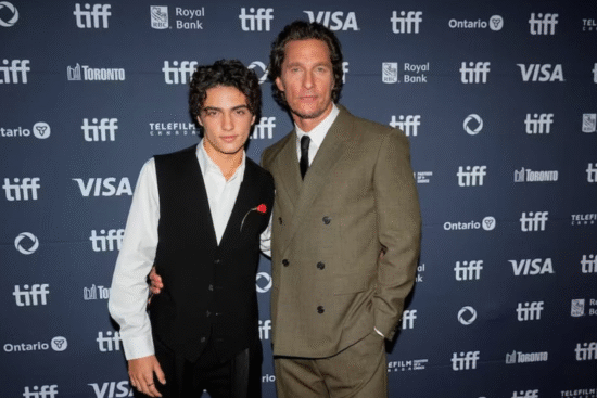 Filho de Matthew McConaughey e modelo brasileira estreia em filme ao lado do pai