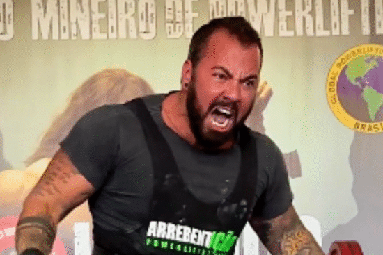 Primeiro atleta trans do Brasil no powerlifting