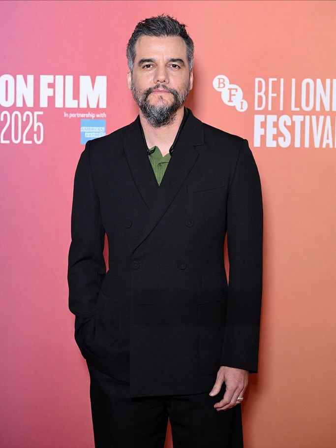 Wagner Moura no tapete vermelho do BFI London Film Festival 2025 divulgando seu novo filme.